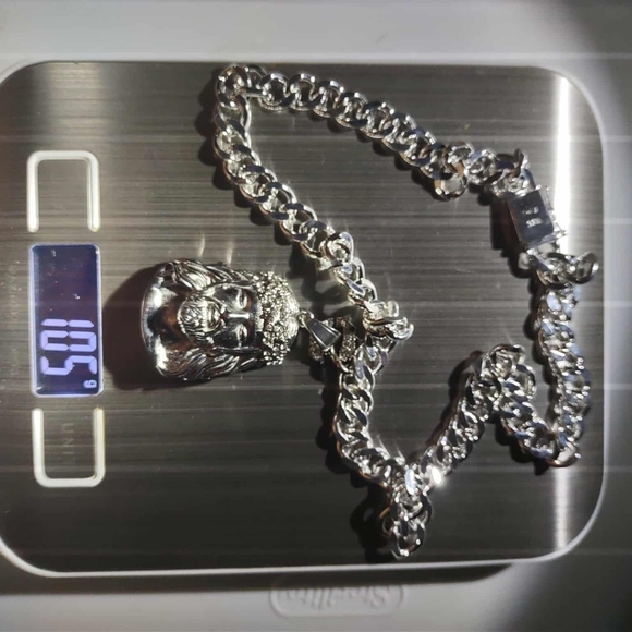 Silver Jesus Pendant Necklace - Picture 2 of 8